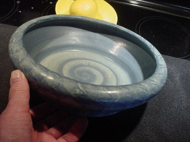 Arts &Crafts style planter bowl-large size-nice glaze pattern