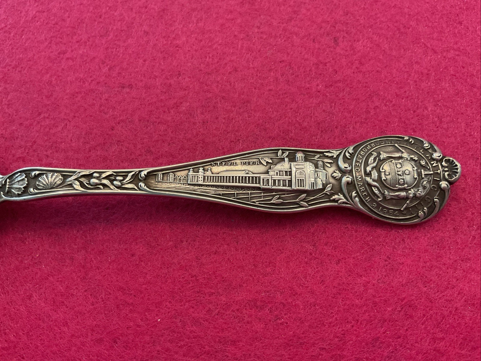 Marlborough Blenheim Atlantic City Pier Rolling Cart Sterling Souvenir Spoon 21g