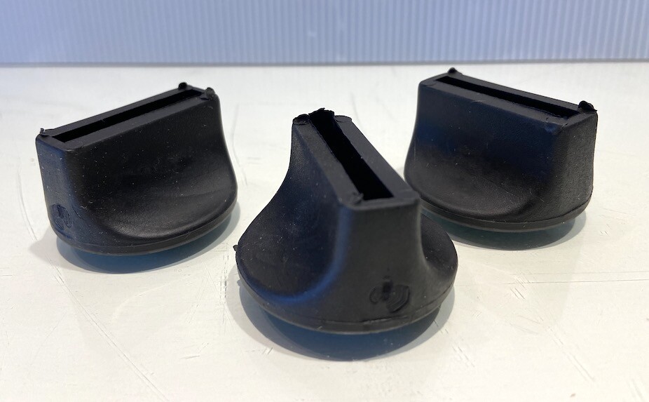 REPLACEMENT RUBBER FEET set 3 for LC Chaise lounge MADE IN ITALY for PALAZZETTI