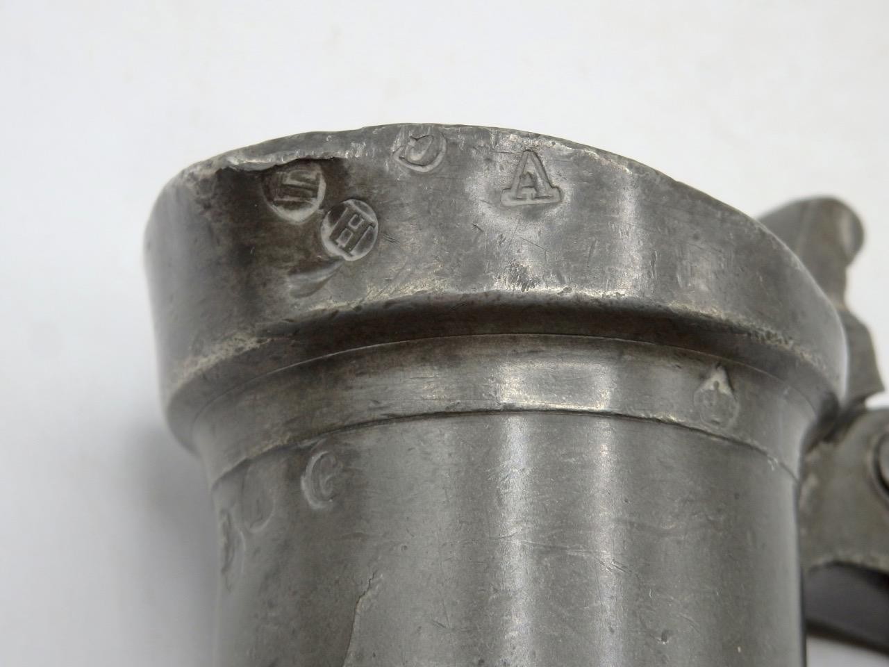 Antique Graduated Set of 6 FRENCH LIDDED PEWTER MEASURES Handle, Lip & Lid – vgc