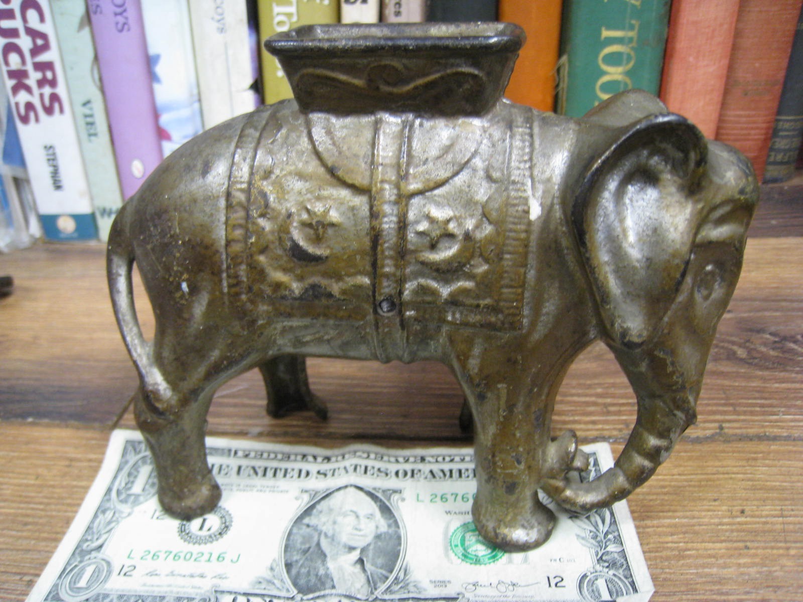Orig AC Williams Cast Iron Elephant w Howdah Still Bank 1910-30, 6 1/4 X 4 3/4 T