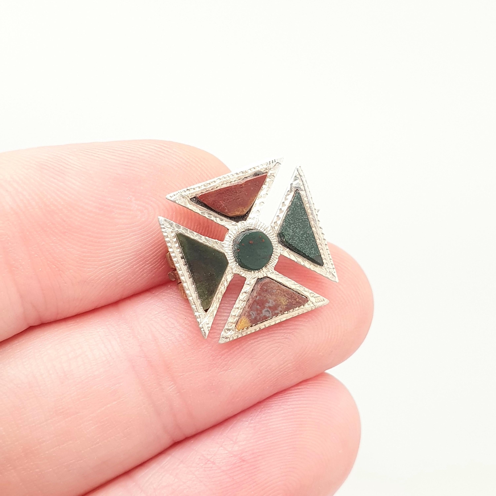 Antique Victorian Solid Silver Maltese Cross Brooch Scottish Bloodstone Jasper