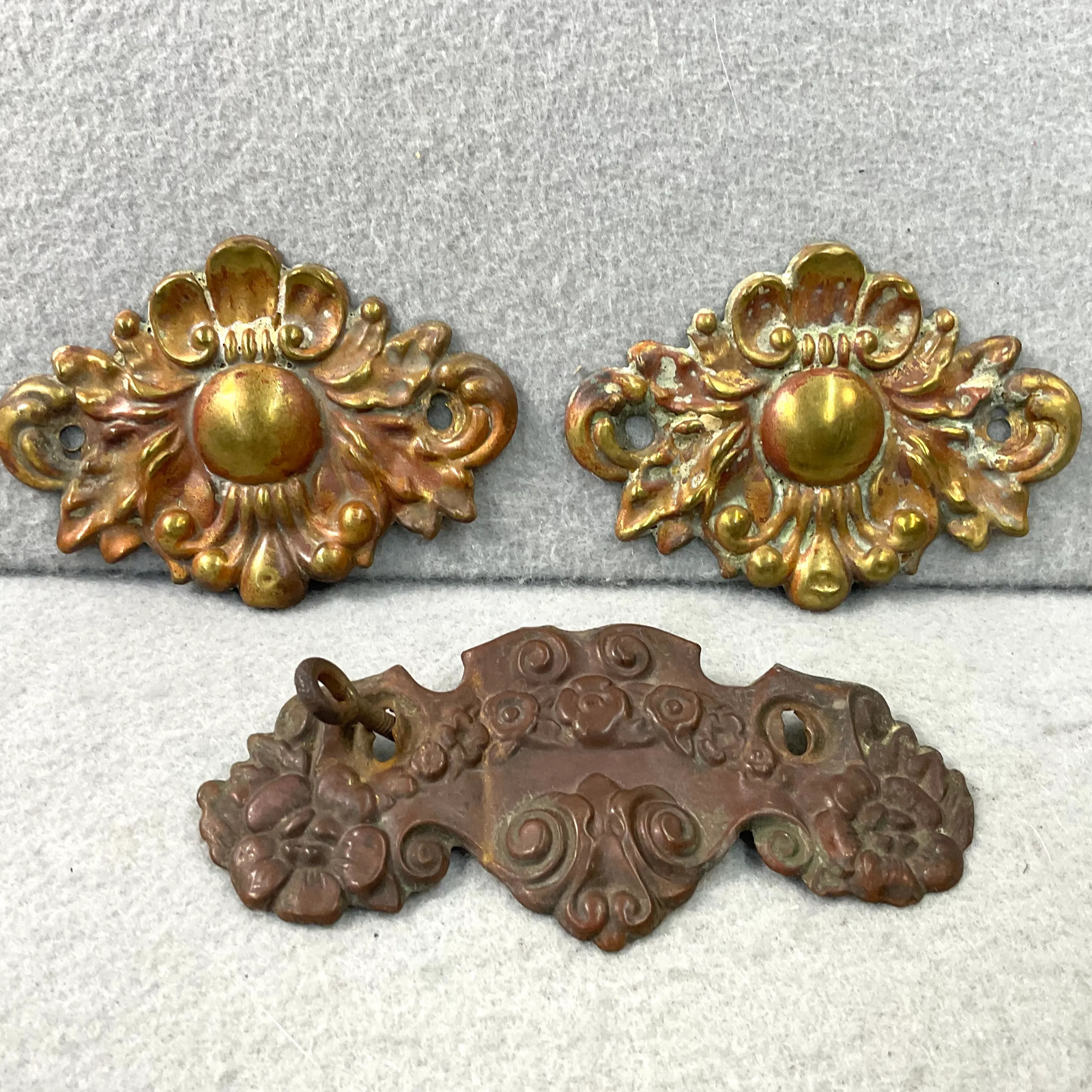 Vintage Ornate Brass Gilt Floral Rosette Furniture Hardware Decorative Appliqués