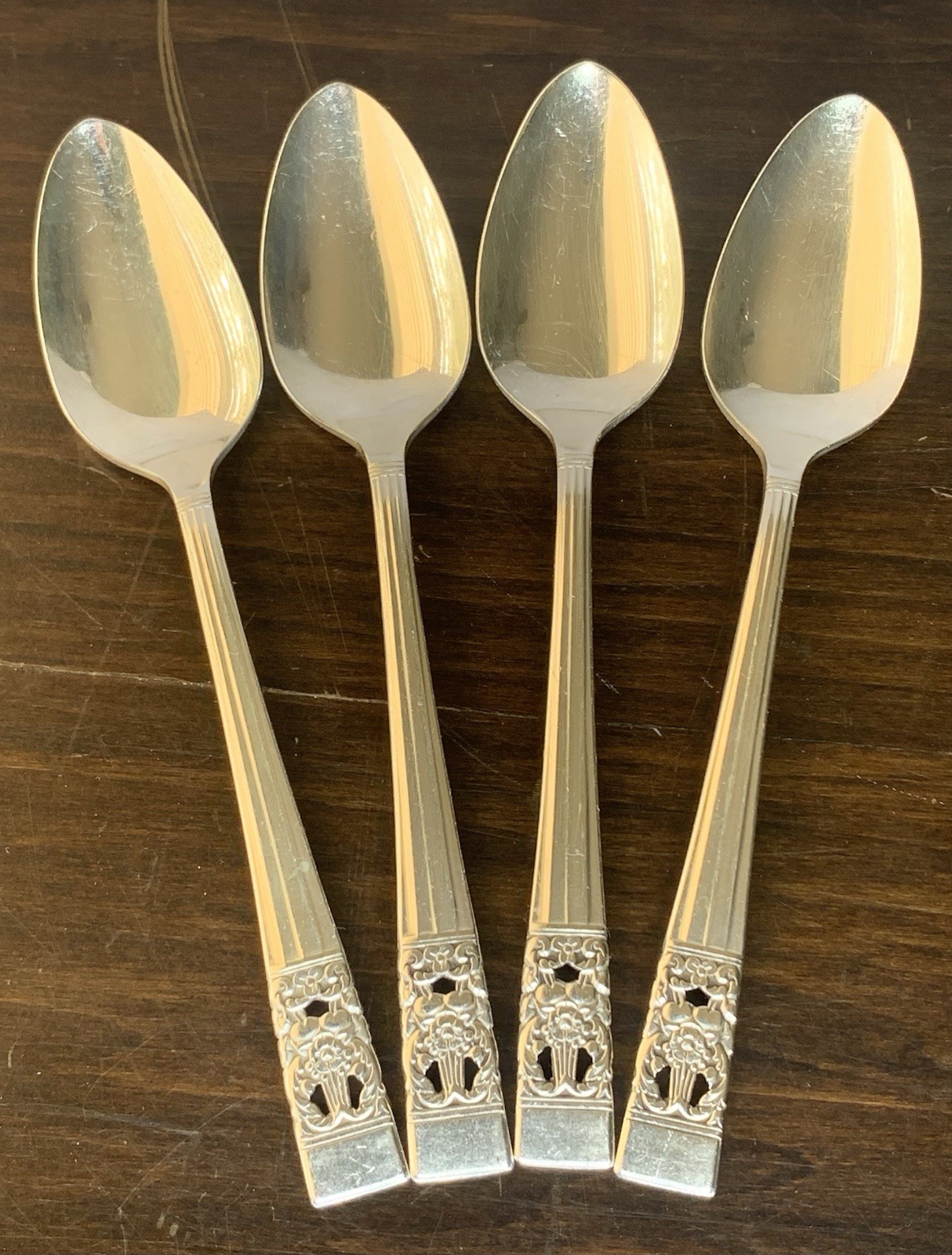 4 Oneida Community Coronation Silverplate 6 1/8” Teaspoons 1936