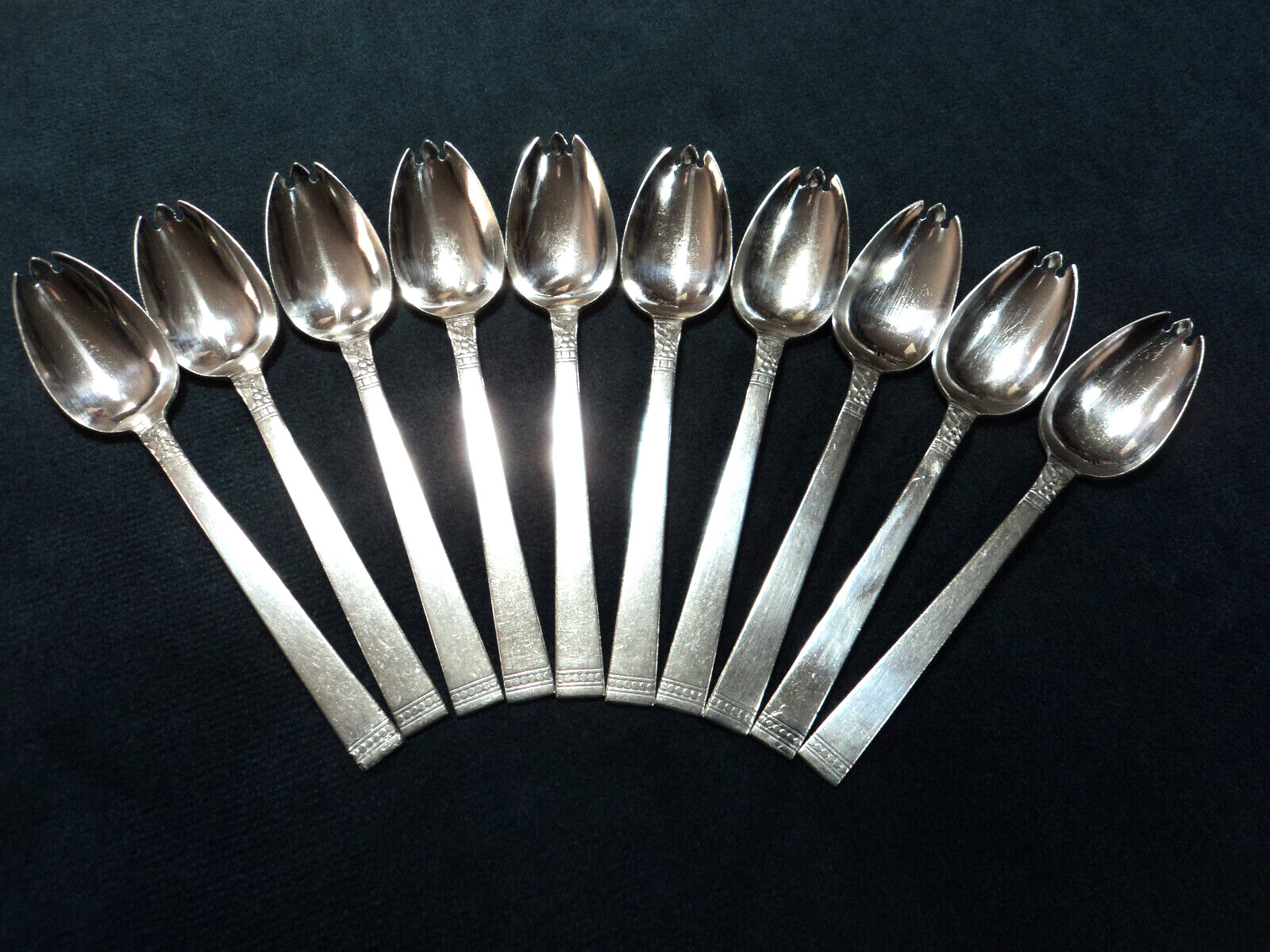 Silverplate Flatware Lot of 10 Ice Cream Forks 1939 Oneida Forever