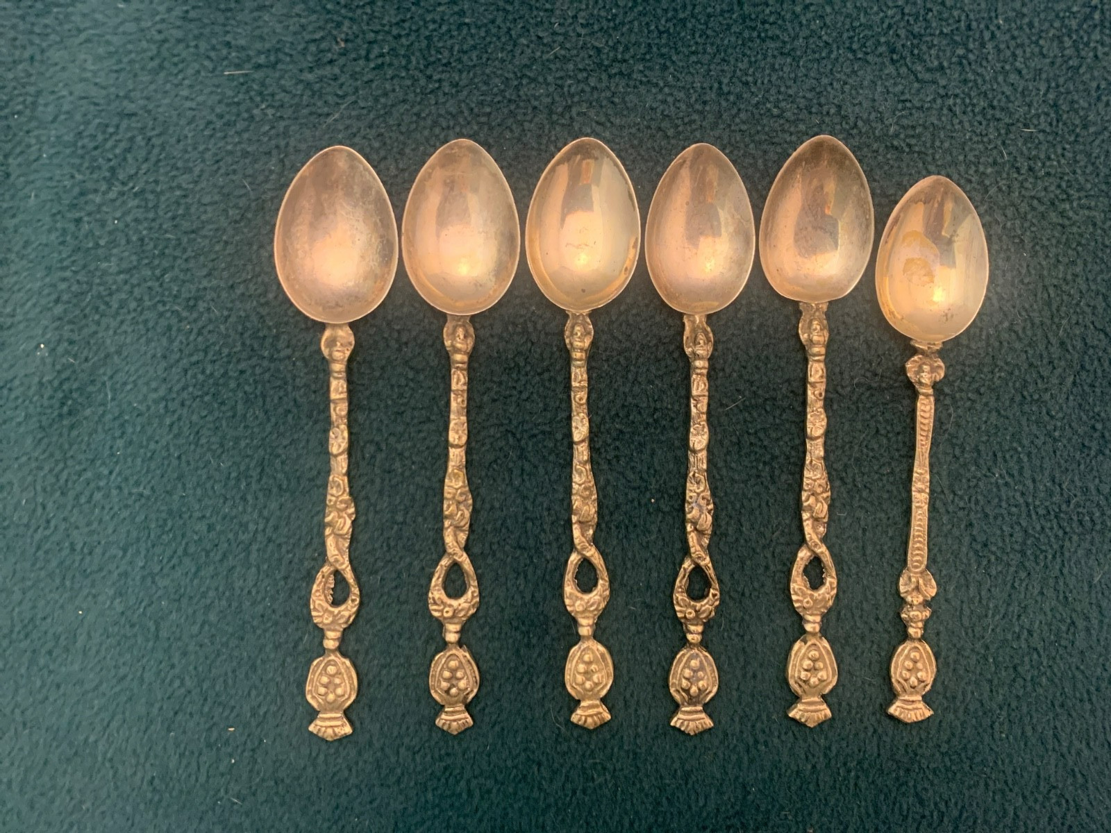 Set of 6 Antique Silverplate 5 1/4″ Sculptured Collector Spoons Made in Italy