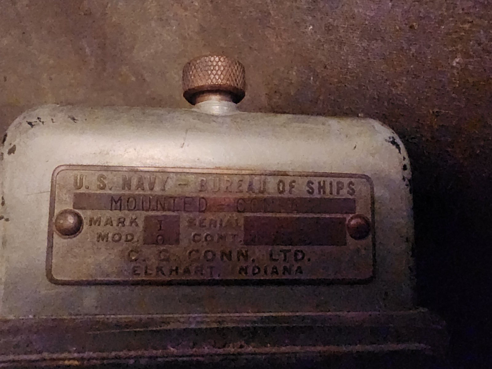 U.S. NAVY BUREAU OF SHIPS C.G. CONN MOUNTED COMPASS .