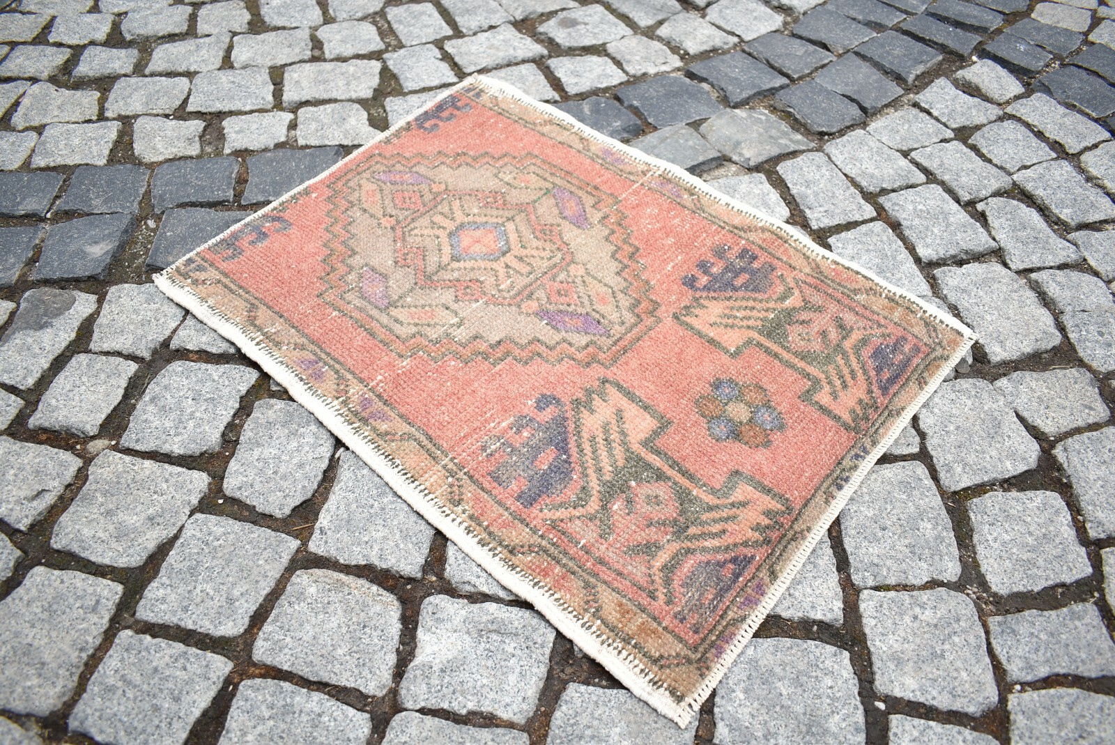 Turkish Rug 20” x 26” Vintage Kilim Small Anatolian Oushak Wool Low Pile Rug