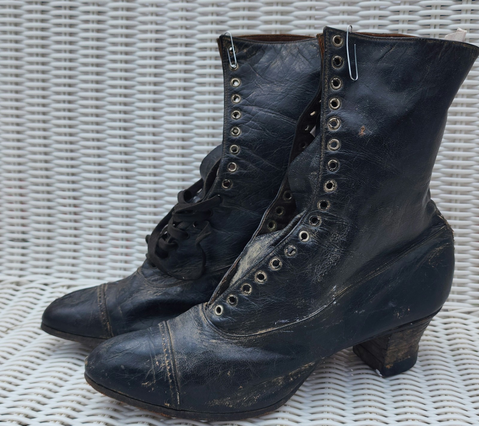 Antique 1920’s Victorian Women’s/ Kids Black Leather Lace-Up Boots SZ 5-6?