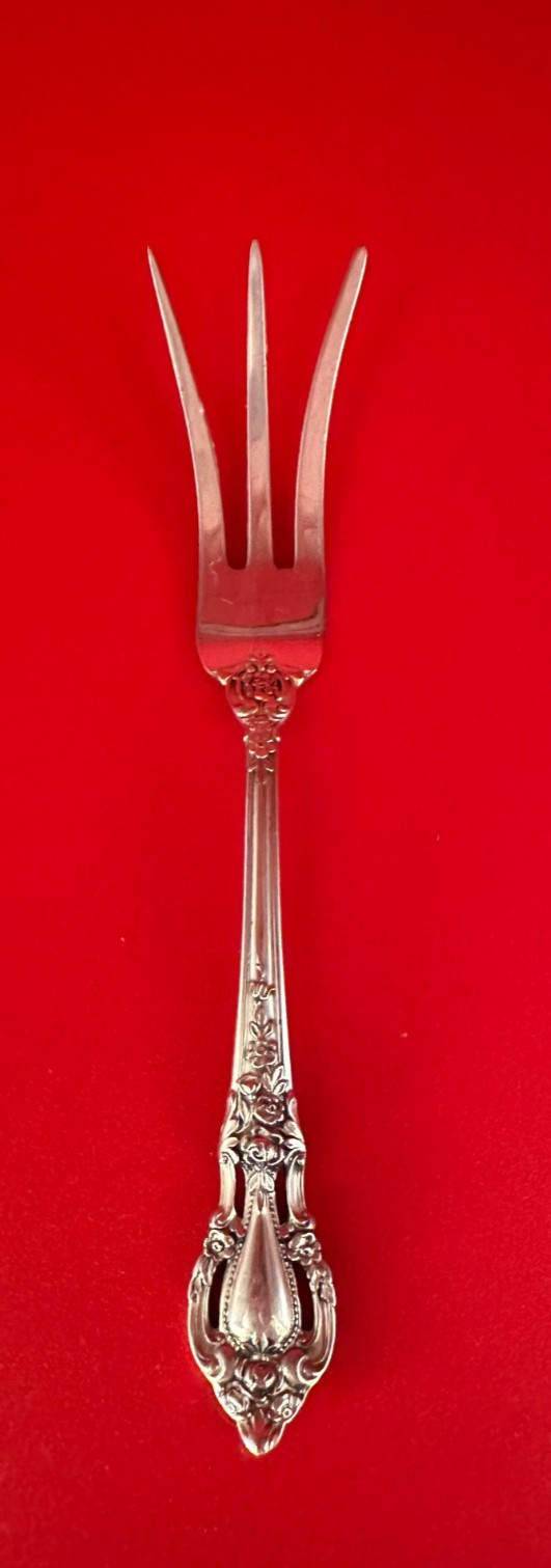 Lunt Eloquence Sterling Silver Lemon Fork 5 inches No Monogram 16 grams