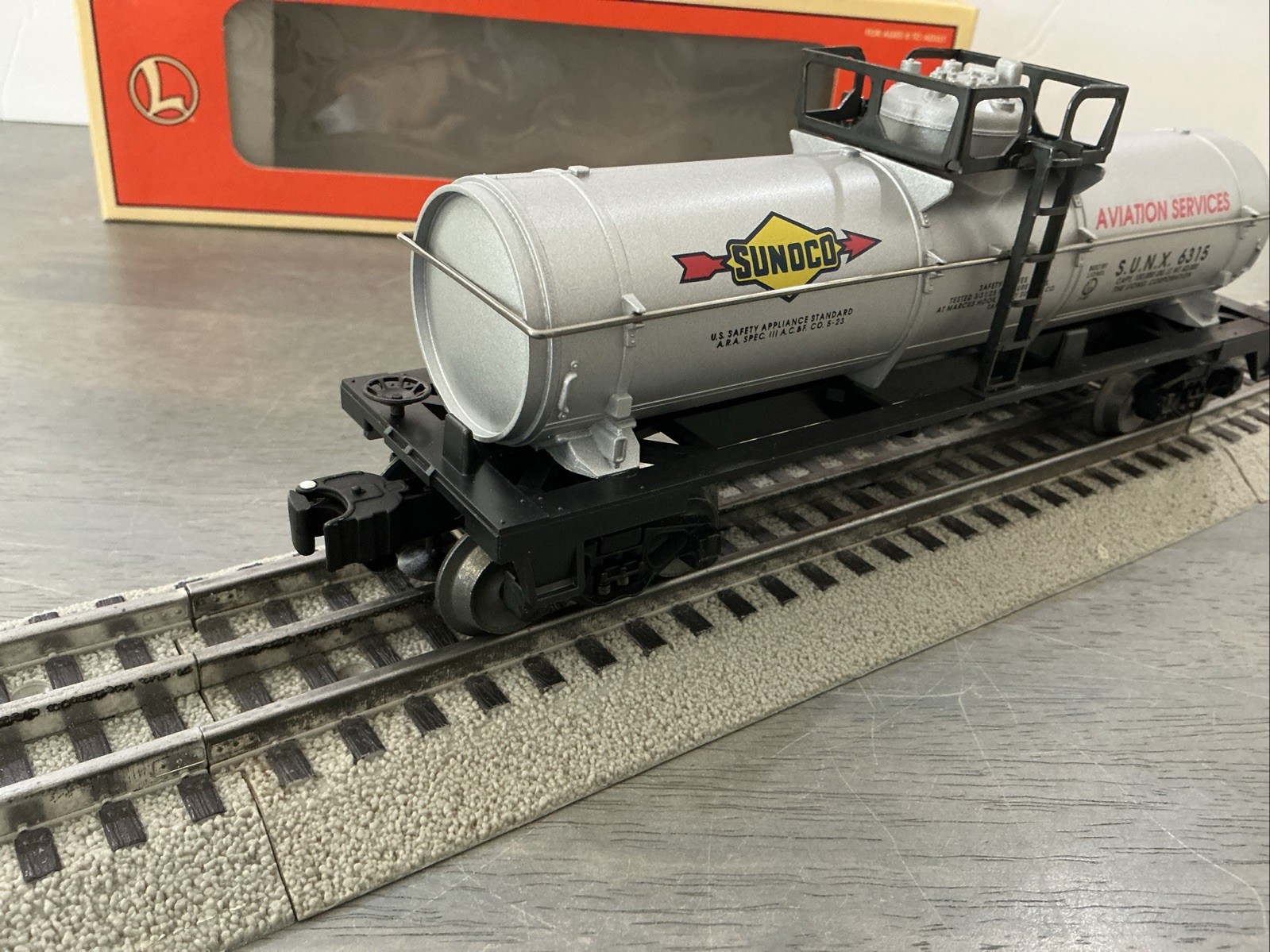 Lionel O Scale Sunoco Aviation Services #6315 tank car – 6-19608 – NIB