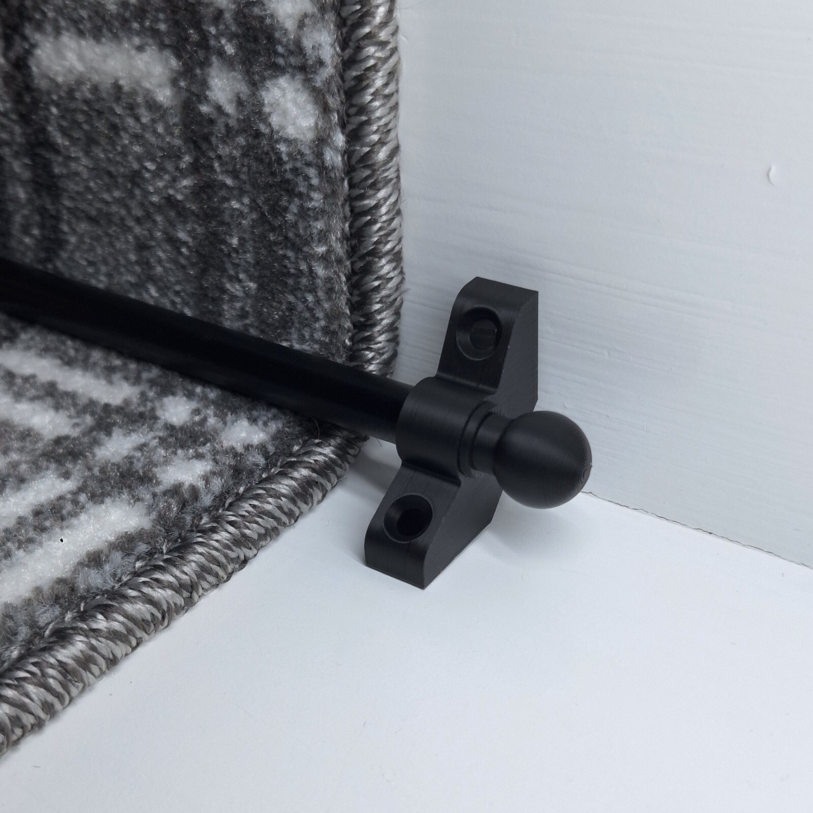 13 x 70cm Black Stair Rods – Round Finals Design – Carpet Runner Rod – 13 Pack