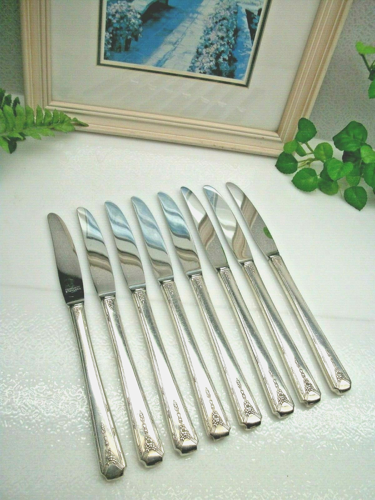8 Oneida Community Silver MILADY Silverplate Grille Luncheon Knives 1940