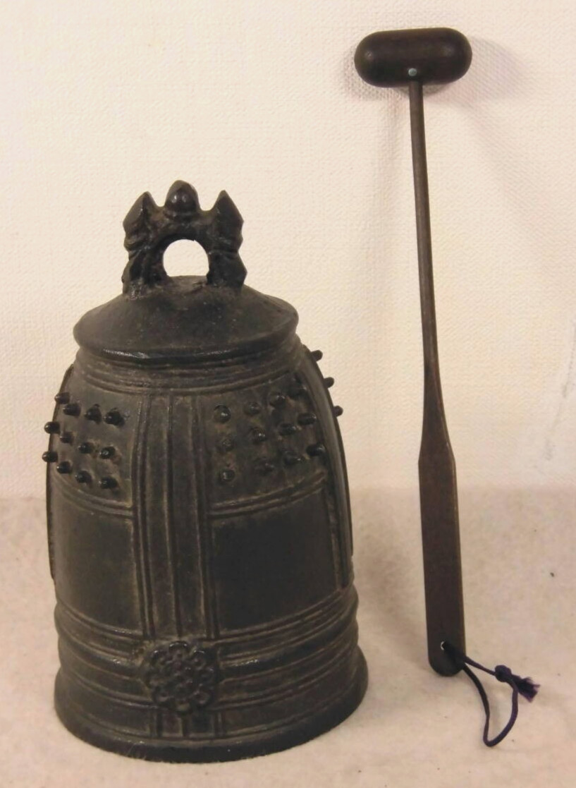 Japanese antique Old copper half bell Small size Height:16 cm/6.3inches