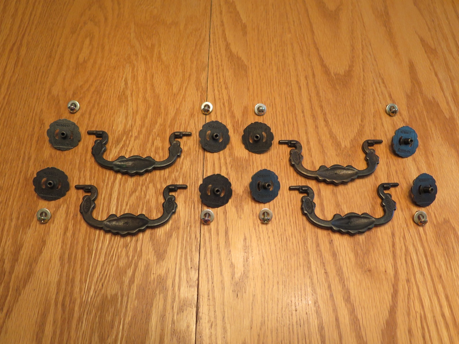 Brass/Dark Tone Drawer Pulls Drop Pulls – Set of 4