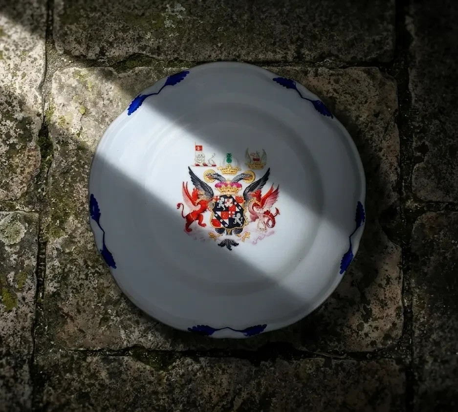 Antique Porcelain Armorial Plate CHURCHILL DUKE MARLBOROUGH BLENHEIM PALACE