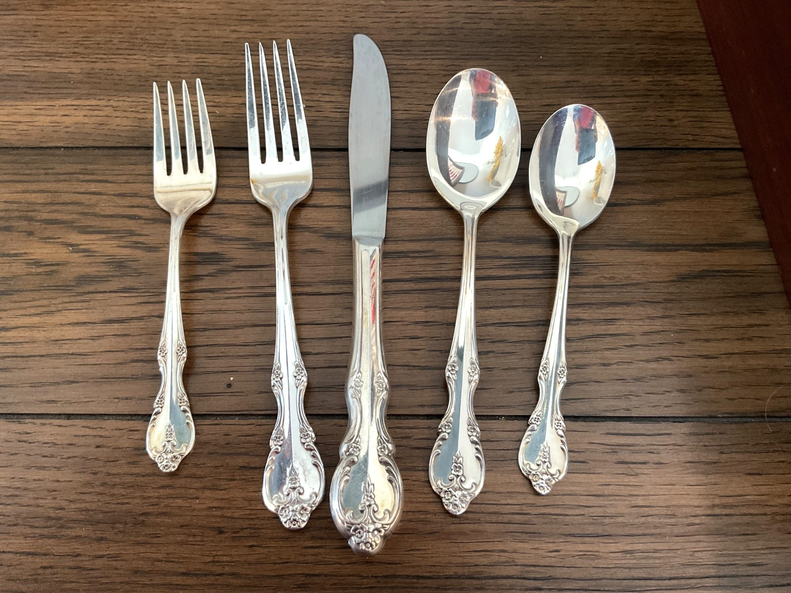 75 Pc. Rogers Silverplate Flatware w/ Case, ORLEANS Pattern, Beautiful Condition