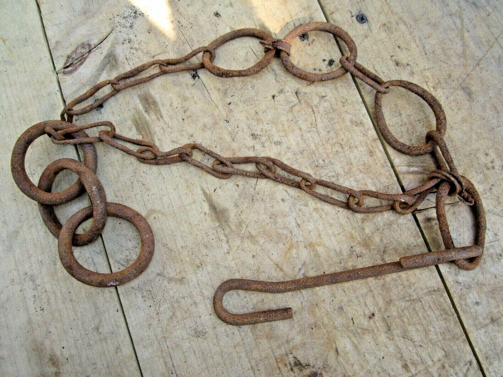 ANTIQUE HAND WROUGHT / FORGED 31 1/2″ CHAIN, RINGS, & HOOK