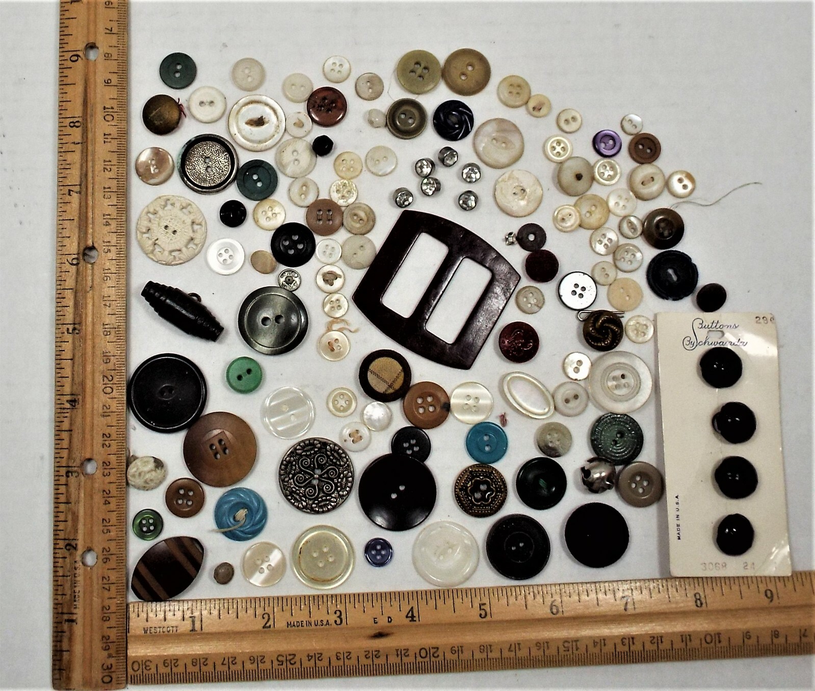 Over 100 Antique Buttons 1800’s – 1900’s – Bakelite – Fabric – Metal – MOP – #5