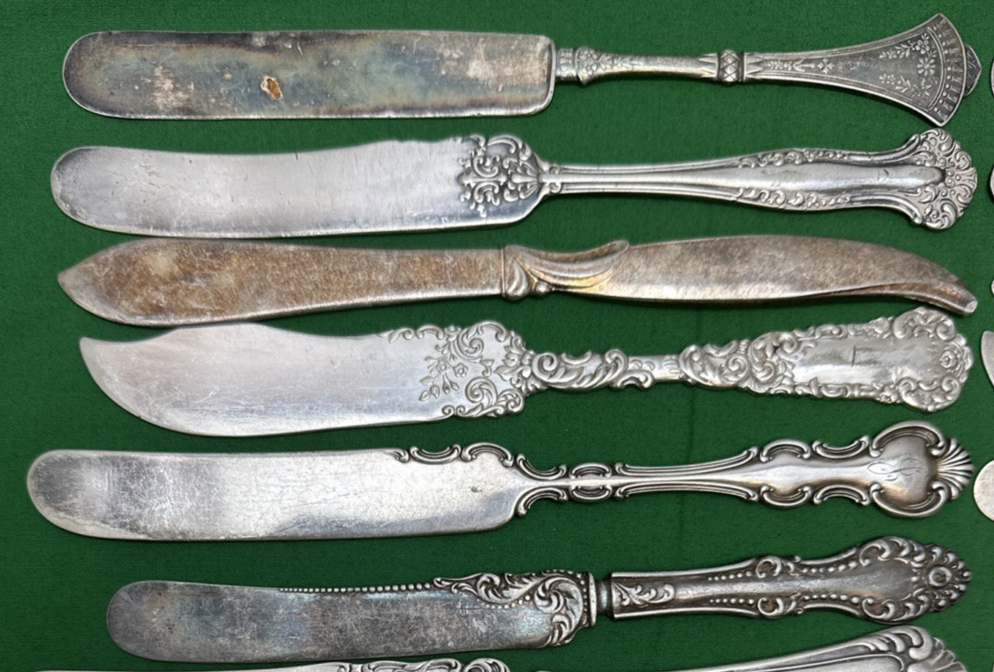 20 Pc Antique to Vintage LONG FLAT BUTTER KNIVES 6.75″ – 7.75″ Silverplate Mix