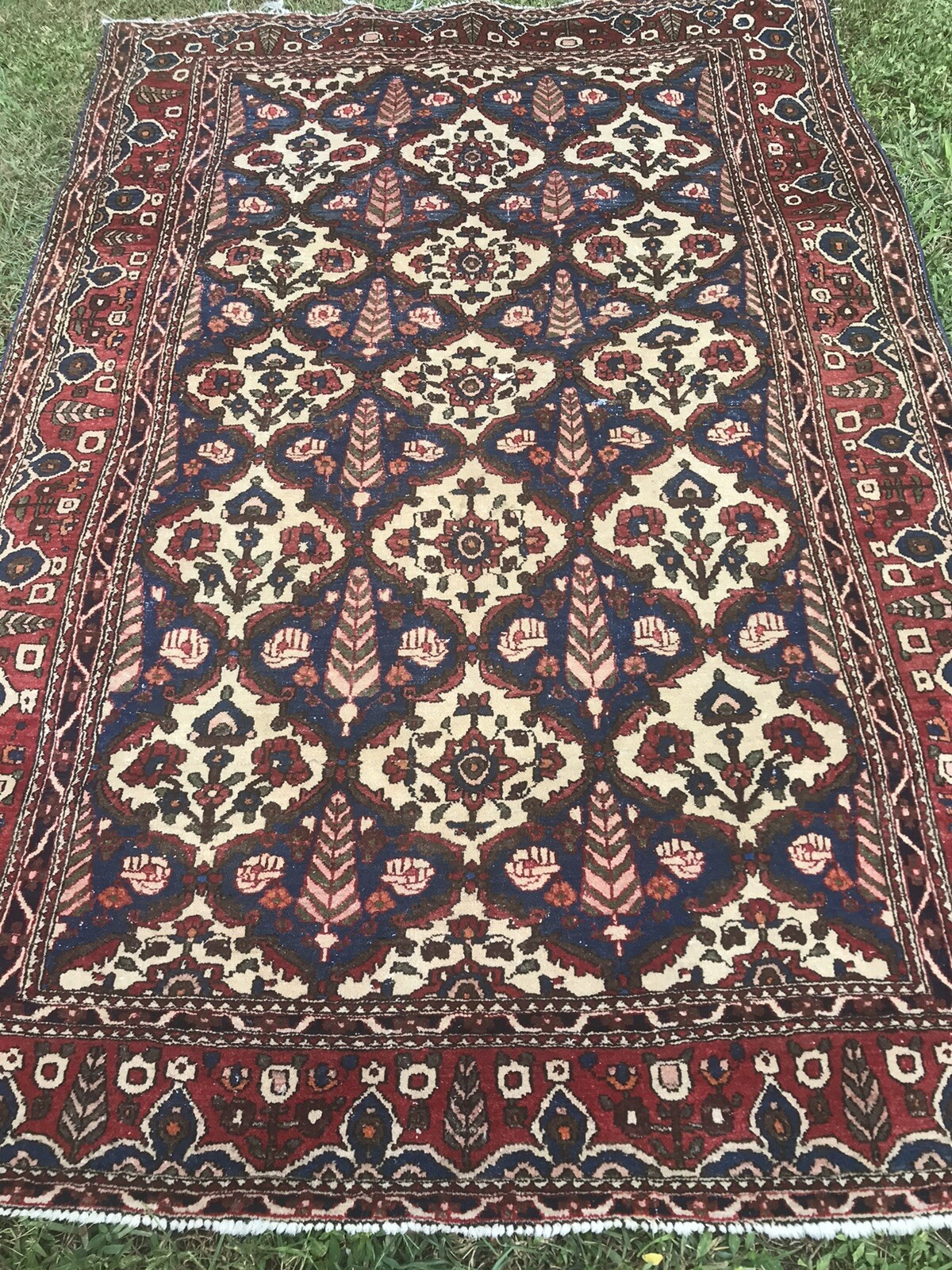 Antique Bahktiari Fine Oriental Rug 4’9” x 7’6”
