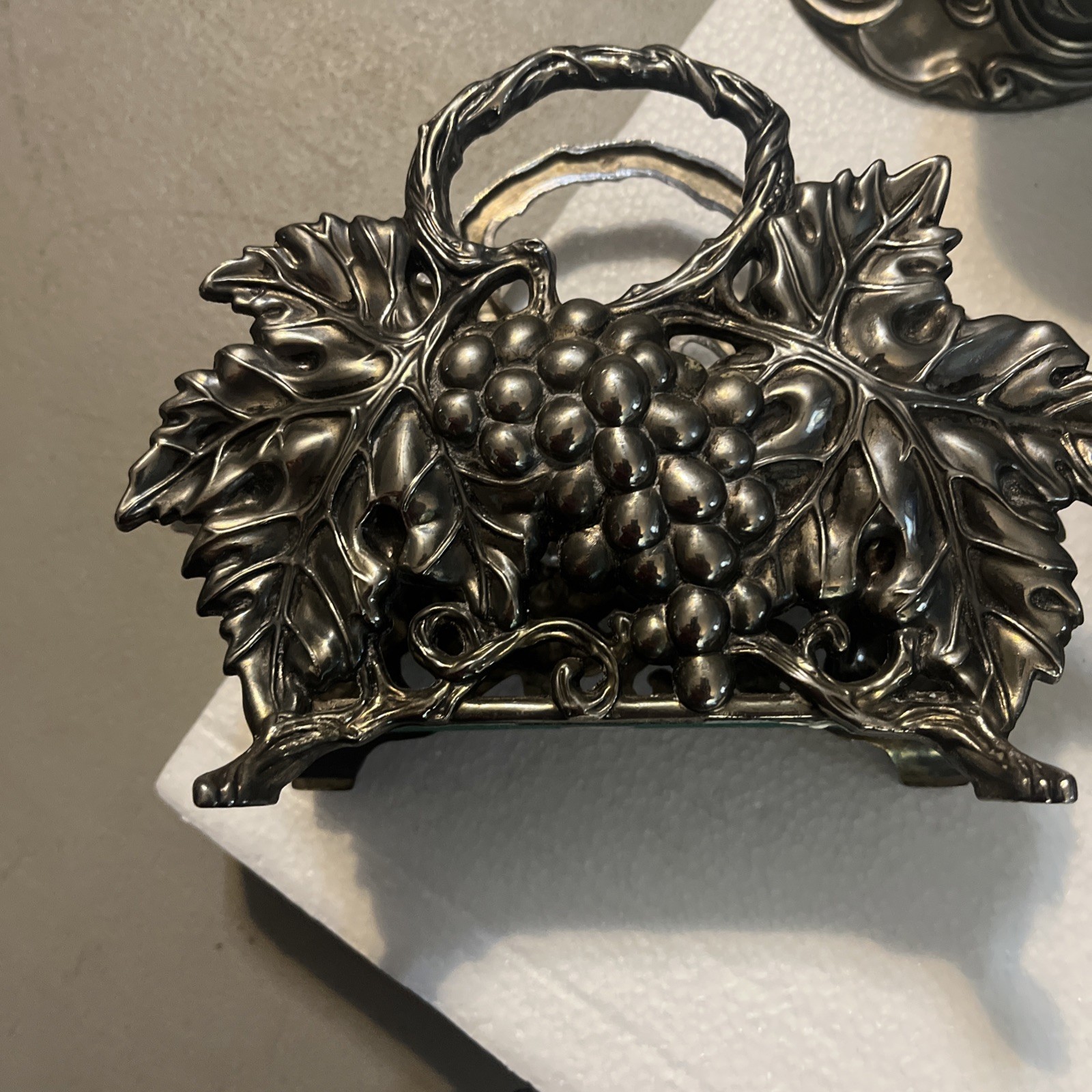 Godinger Silver Art Co Table Set Candle Set Napkin Set And Trivet , Grapevine