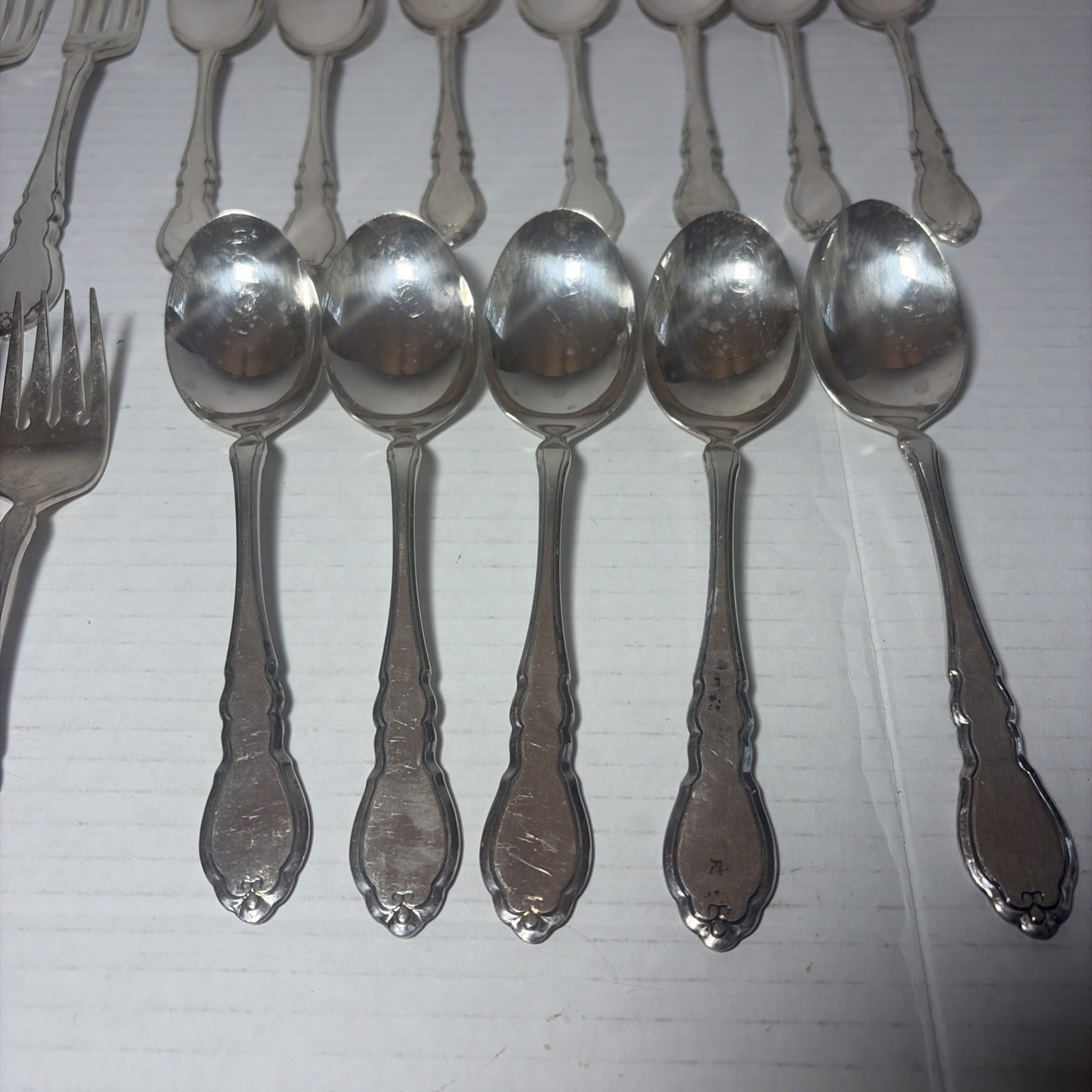 1881 Rogers ONEIDA ALOUETTE Silverplate Flatware Set Of Forks & Spoons 29