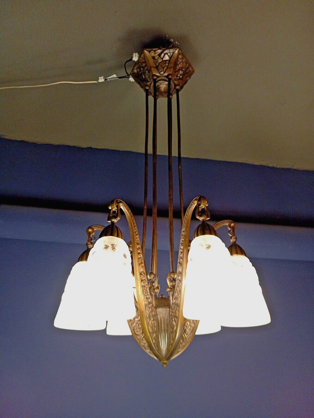 Original,- french ” Art Deco ” ceiling – lamp – sidned ” Degue ” – 1920/30