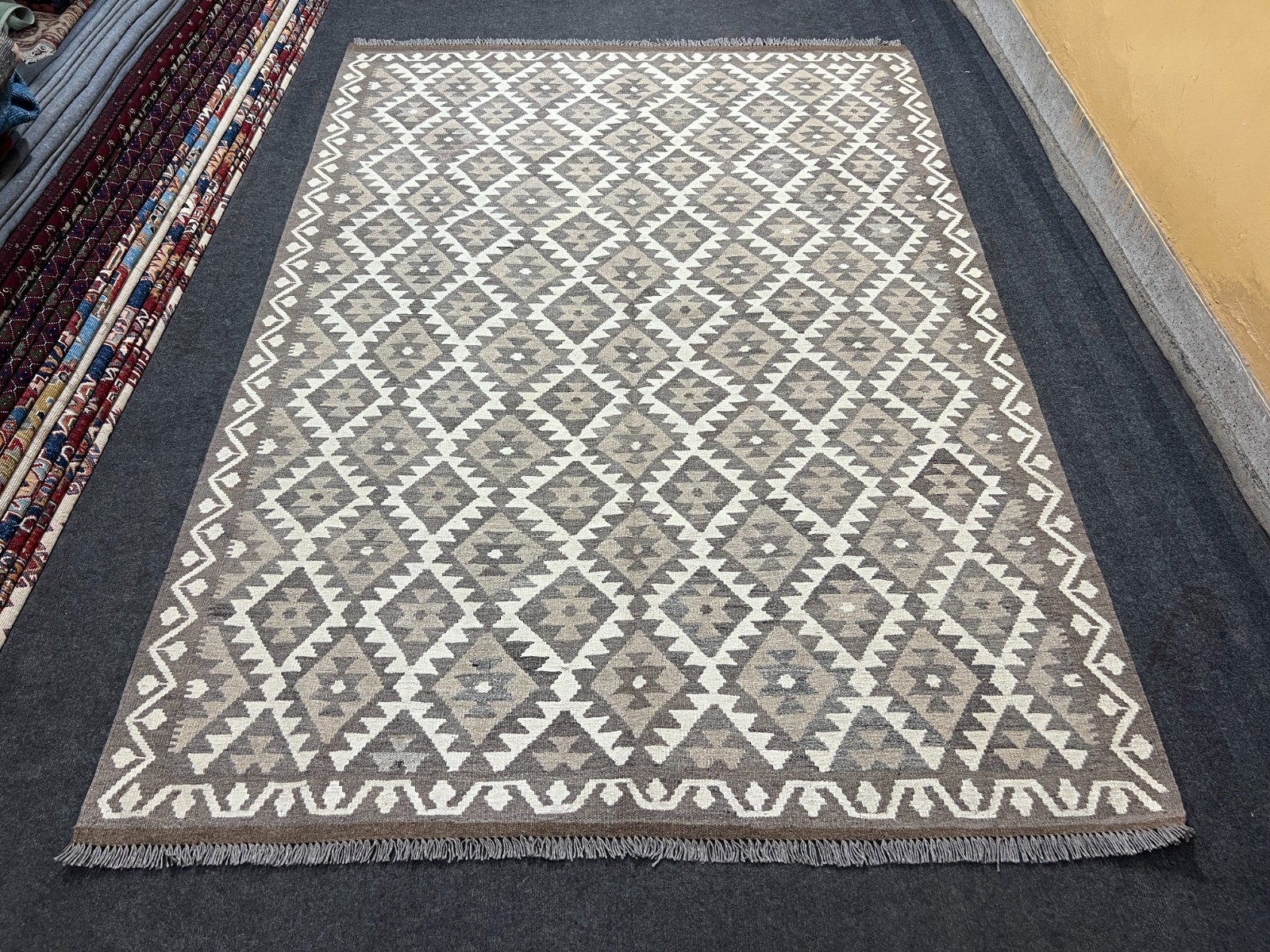 Gray White Afghan Hand Woven Muted Kilim Area Rug 6 x 8 Persian Oriental Carpet