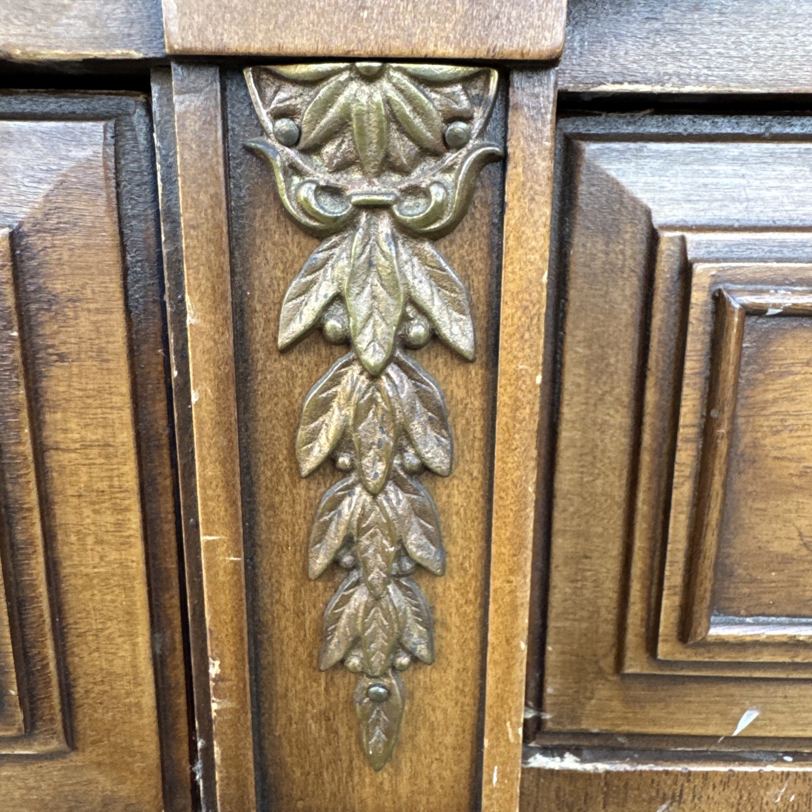 Drexel San Remo Dresser Decorative Brass Trim Mid Century Italian Provincial