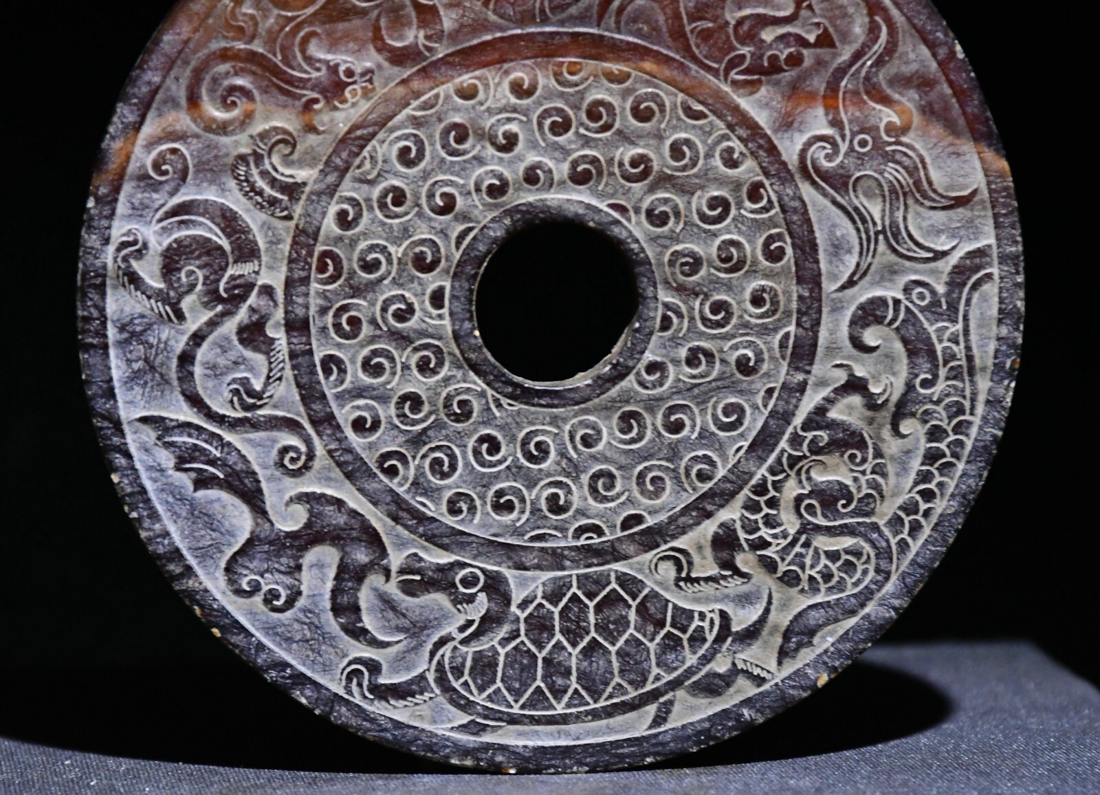 9CM Old Han Dynasty Natural Hetian Jade Carved Beast Animal Pattern Yubi Jade-bi