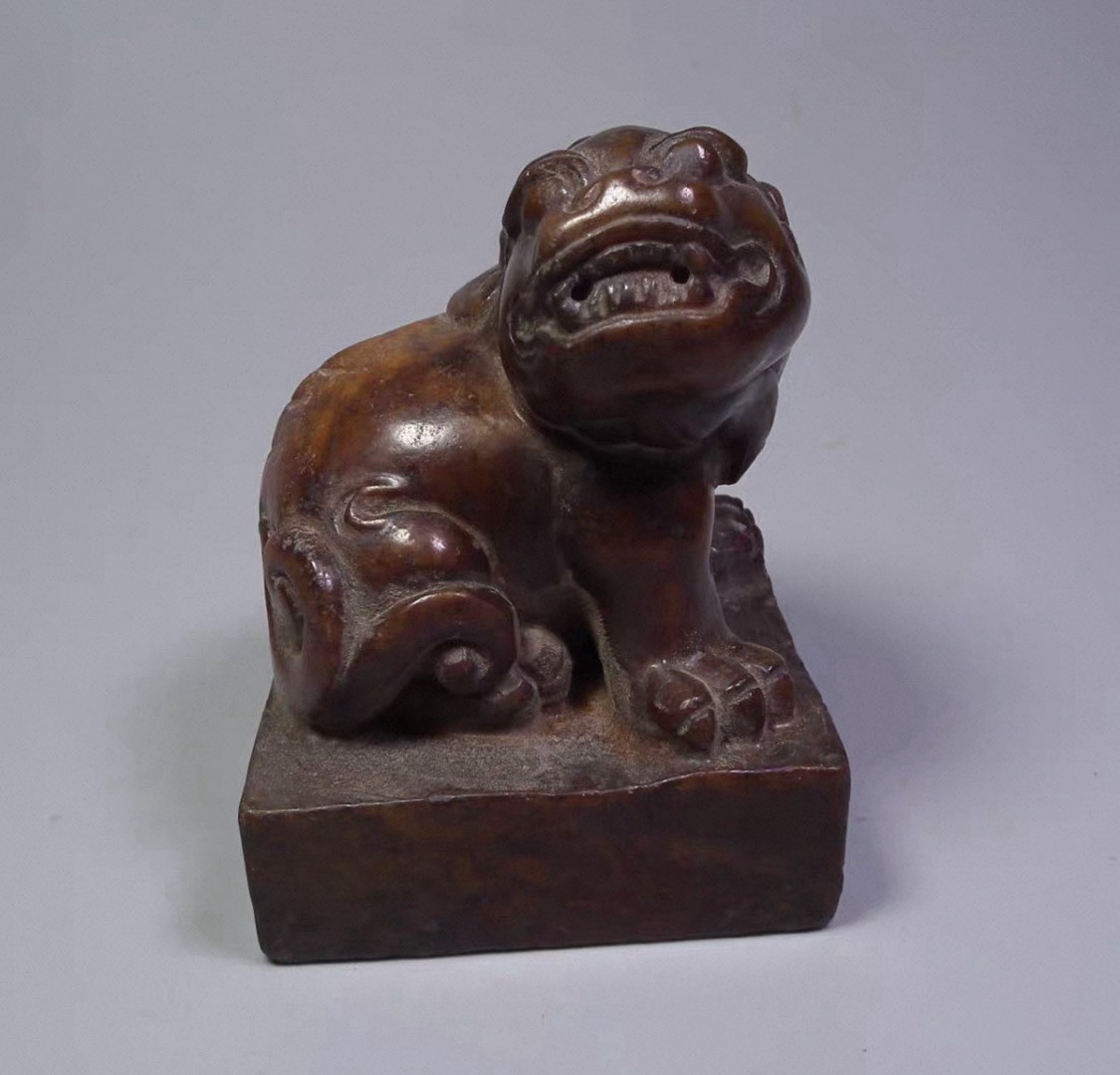 Song Dynasty Jade Belt Old Oil-stained Black Round Carved Beast Blank Seal