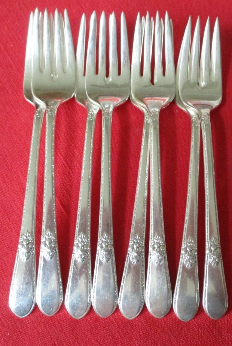 (4) 1847 Rogers bROS, 6.75″ Silverplate Salad Forks 1930 Adoration VINTAGE