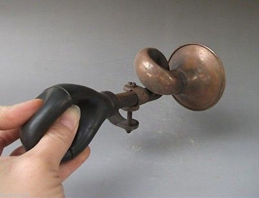 4.92″ CHINESE OLD BRONZE HANDWORK BIKE HORN ORNAMENTS COLLECTABLE USEFUL DECOR