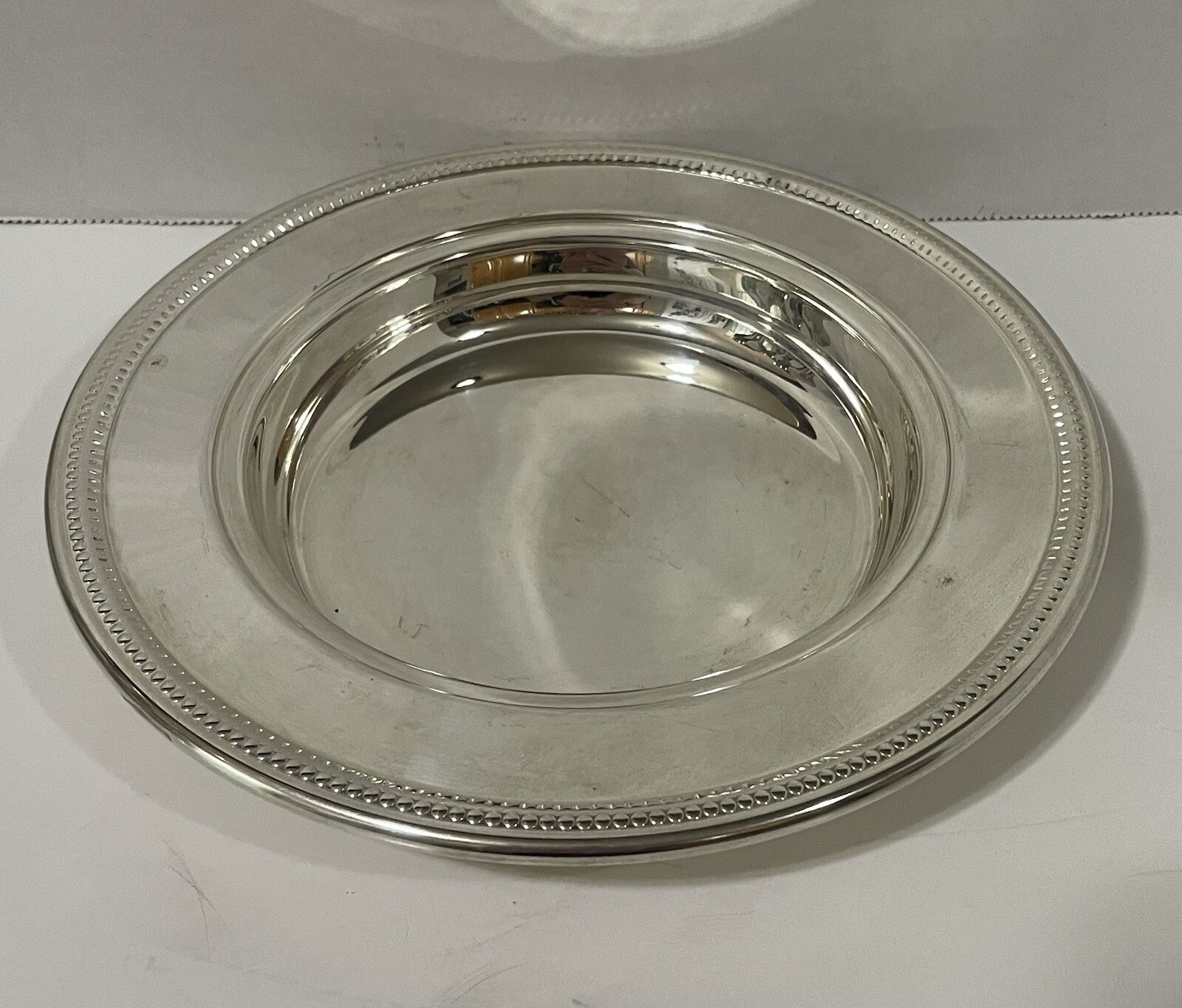 Oneida Silverplate Serving Dish 7.75” Across Vintage 1” Center Depth Raised Rim
