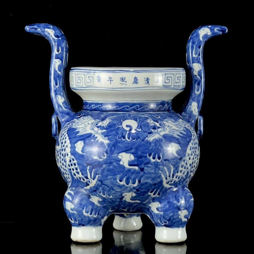 Chinese Qing Kangxi Blue and White Porcelain Dragon Pattern Incense Burner 11.0″