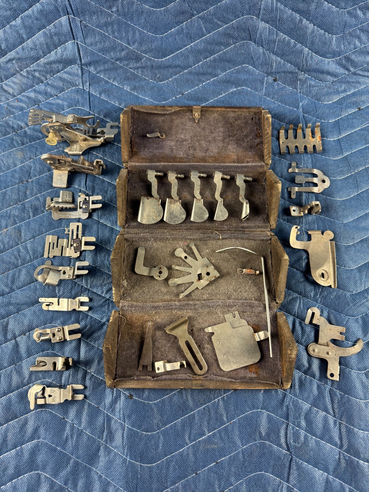 Barn Find! Vintage Singer Sewing Machine 1889 Oak Puzzle Box w/ attachments!