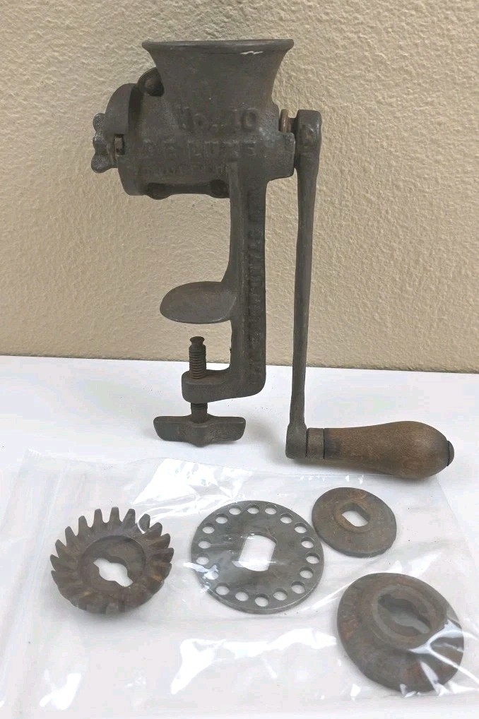 Vintage Meat Grinder Deluxe Chopper #40 New Standard Hardware Made In U.S.A