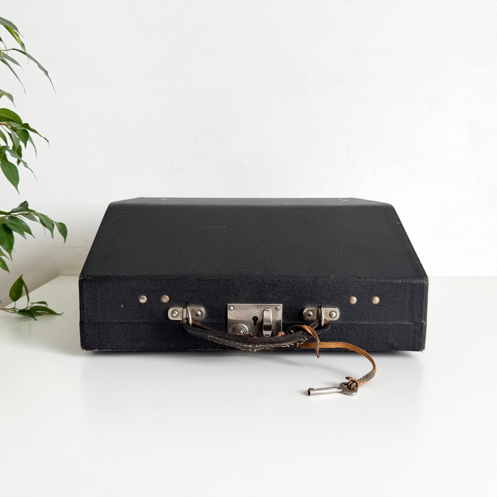 Erika S Typewriter | 1930s | Working | Serviced | UPS 3-Day to US/CAN