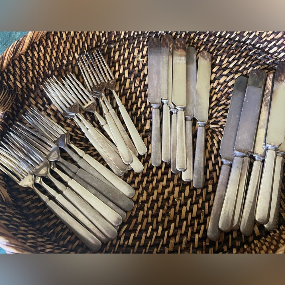 VINTAGE ROGERS BROTHERS 1847 SILVERWARE LOT PERFECT PATINA
