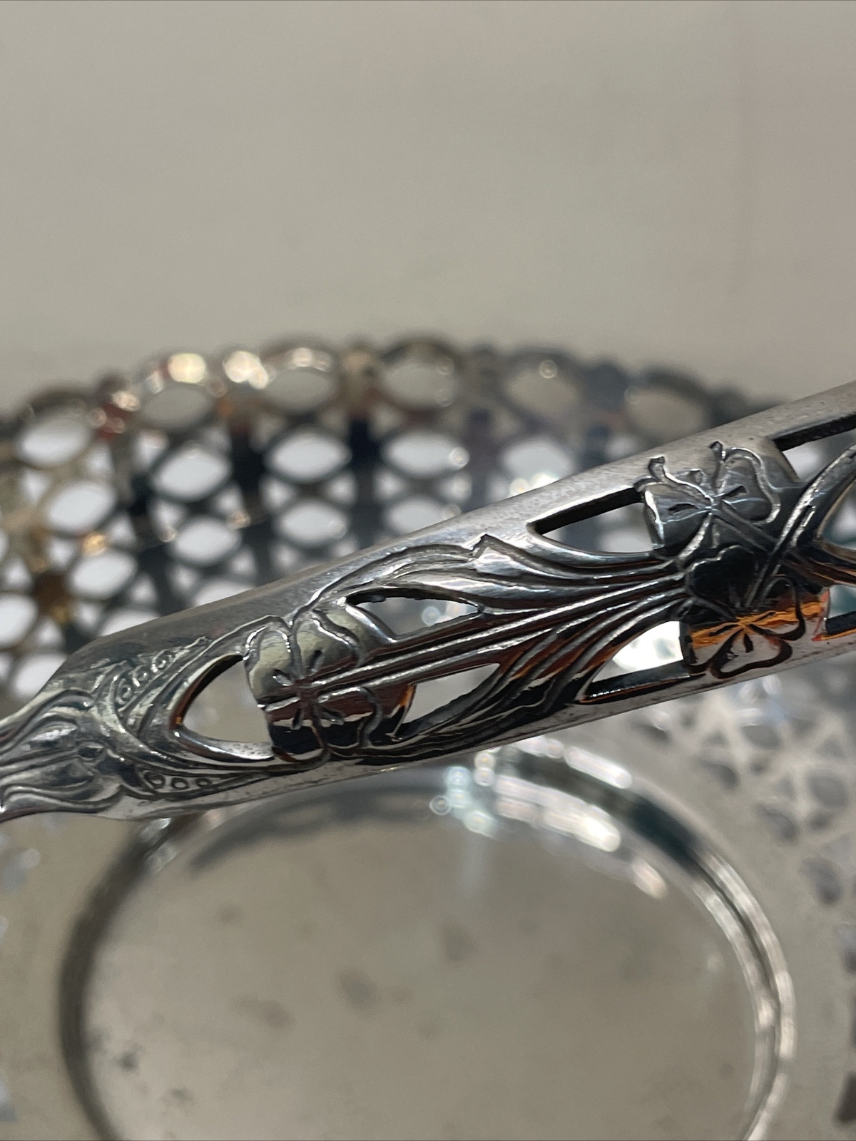 Vintage Farberware Silverplated Handled Basket Lattice Oval Design