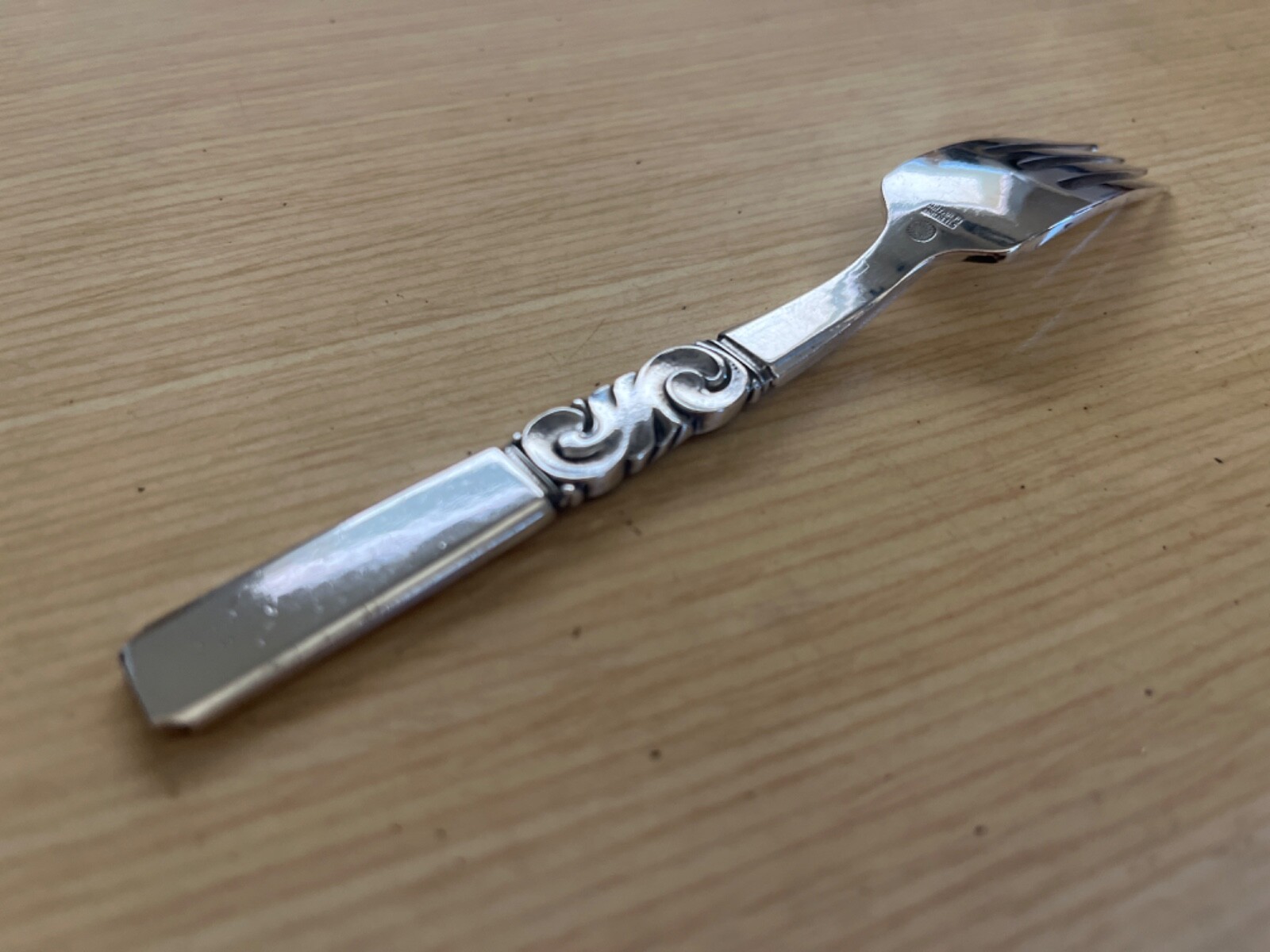 Georg Jensen Scroll Solid Sterling Silver Youth Fork 5 1/2″ No Monogram