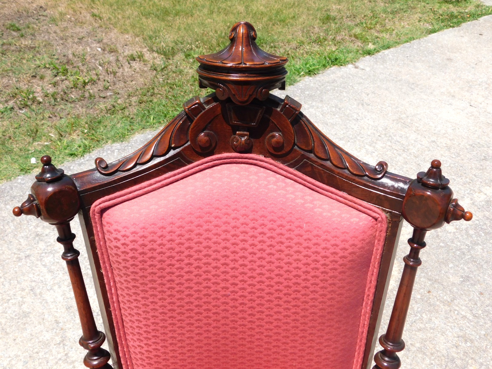 Parlor Set~~Walnut Victorian~~2 Piece