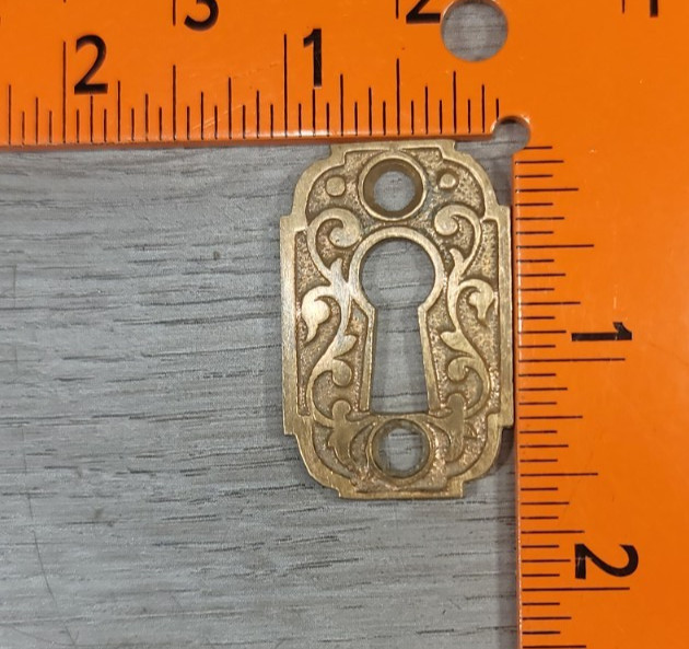 Antique Victorian Ornate Key Hole Plate Cover Escutcheon Solid Brass 1″ x 1.5″