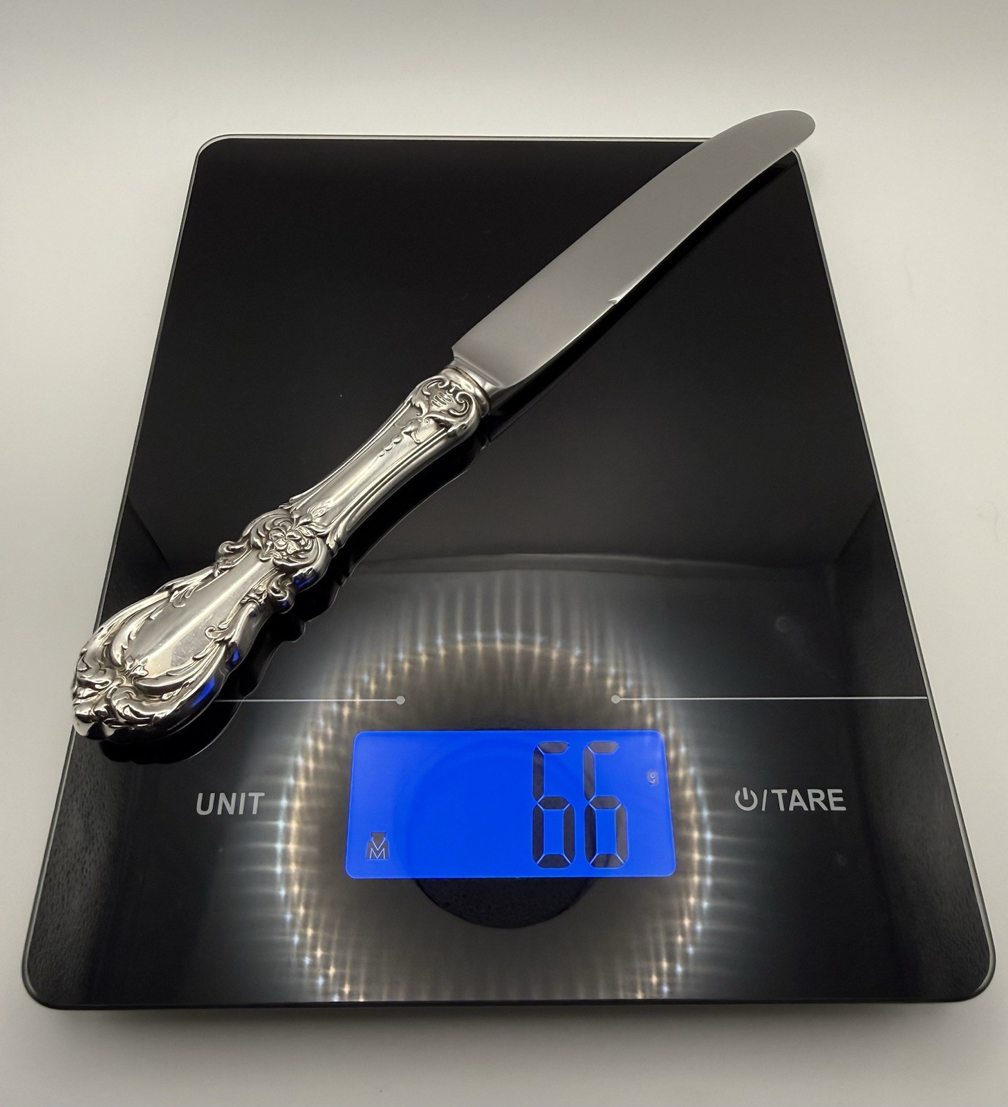 Reed & Barton Sterling Silver Burgundy Dinner Knife 66 Grams SCRAP – 9 1/8″ MINT