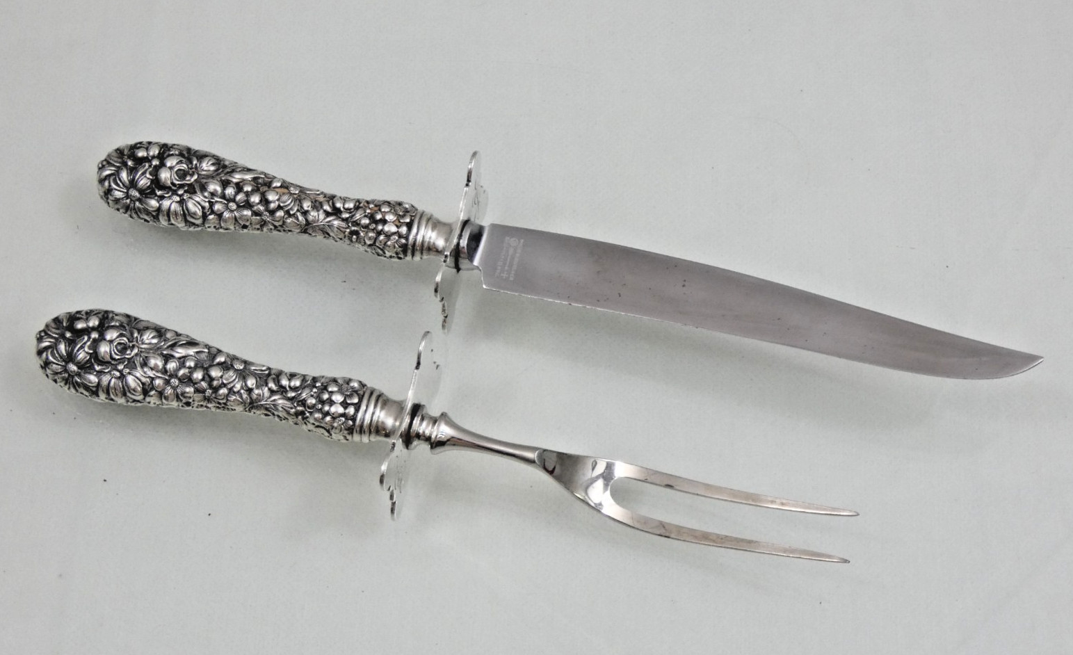 FINE BALTIMORE REPOUSSE STERLING SILVER HANDLES STIEFF ROSE MEAT CARVING SET