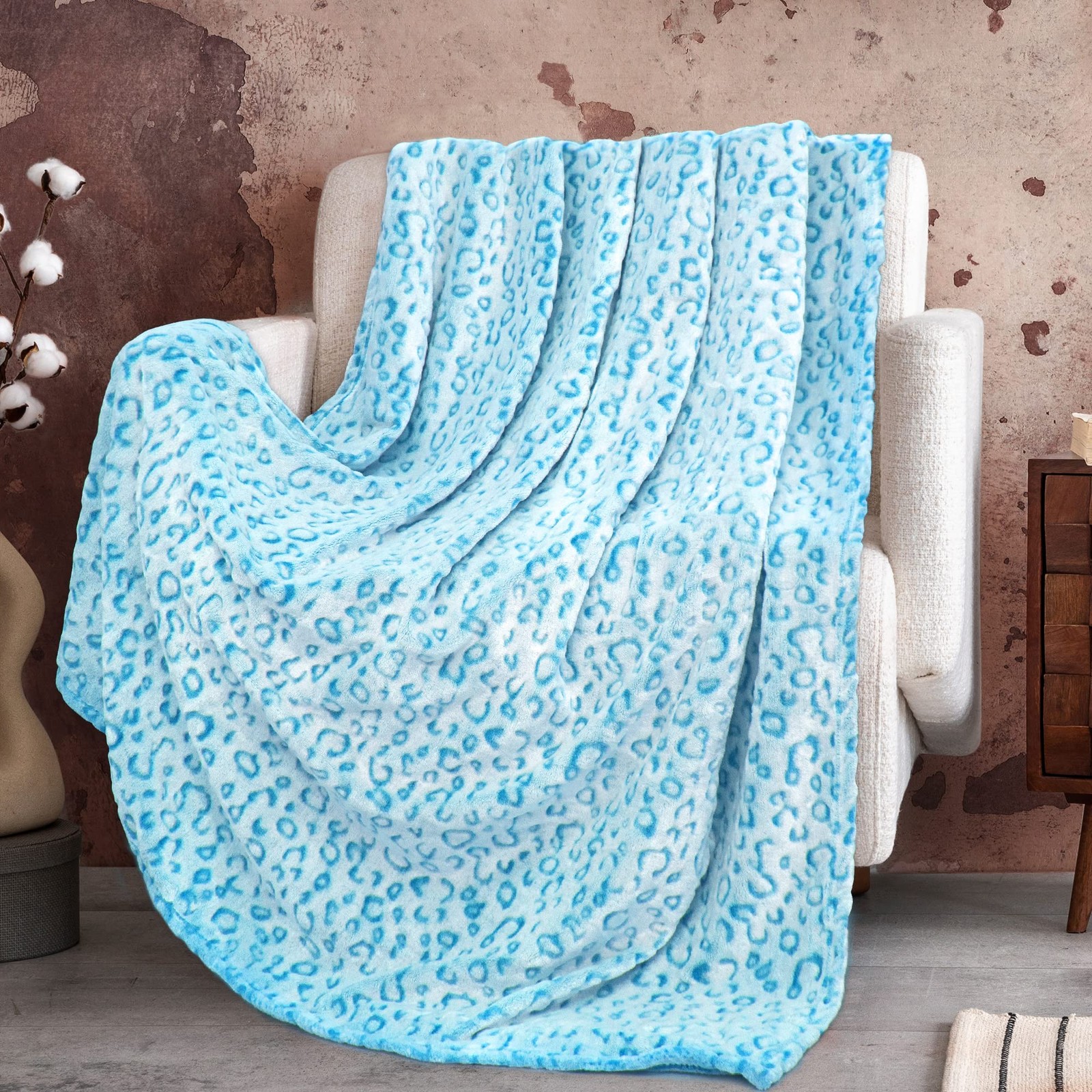Blue Leopard Print Throw Blanket for Women, Ultra Soft Warm Cheetah Blanket, Fle