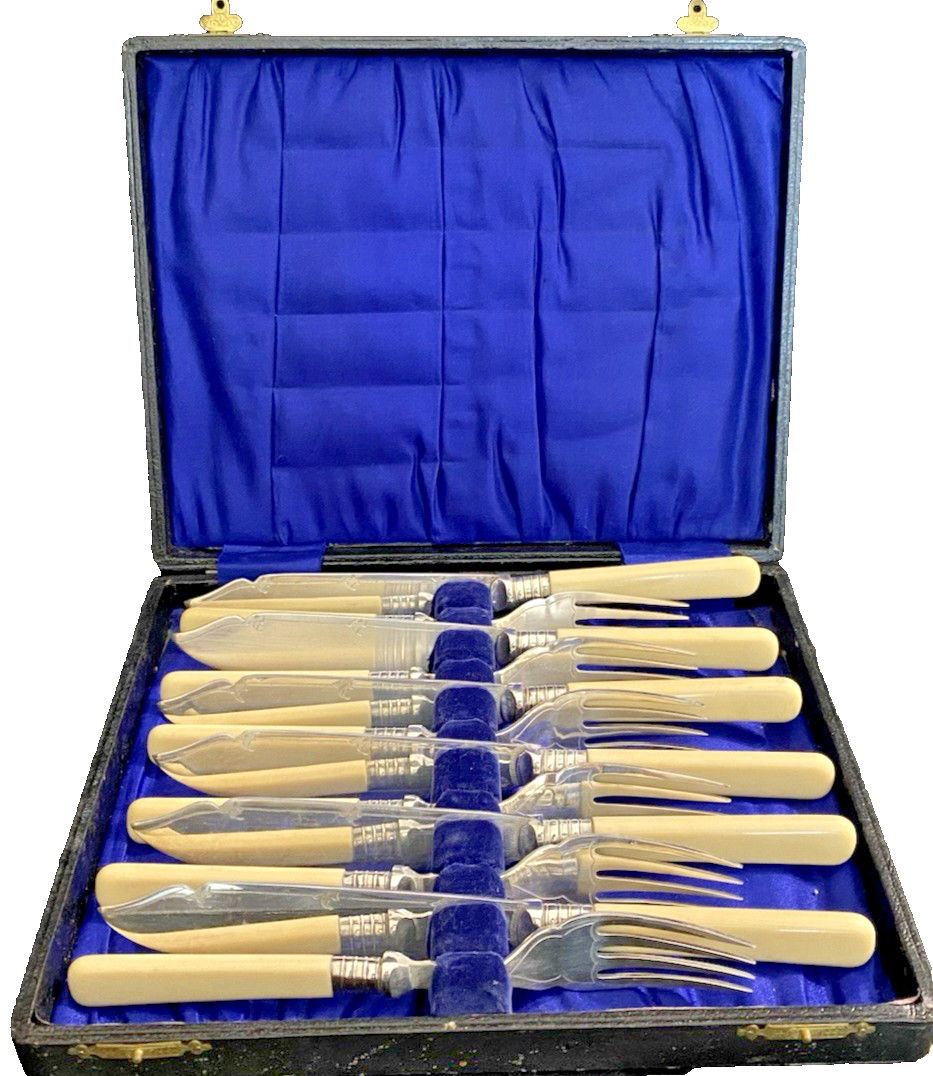 Cased Vintage Sheffield Silver Plate & Faux Bone Handled 12 Piece Fish Eaters