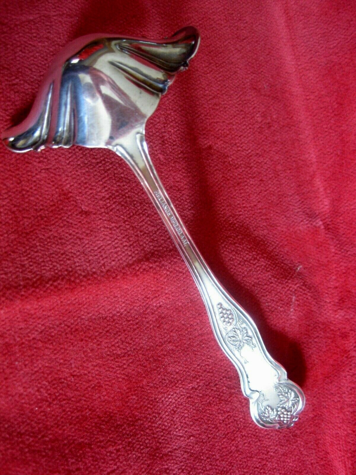 1906 Reliance Vineyard Grape Cream Ladle Serving Spoon Silver Plate