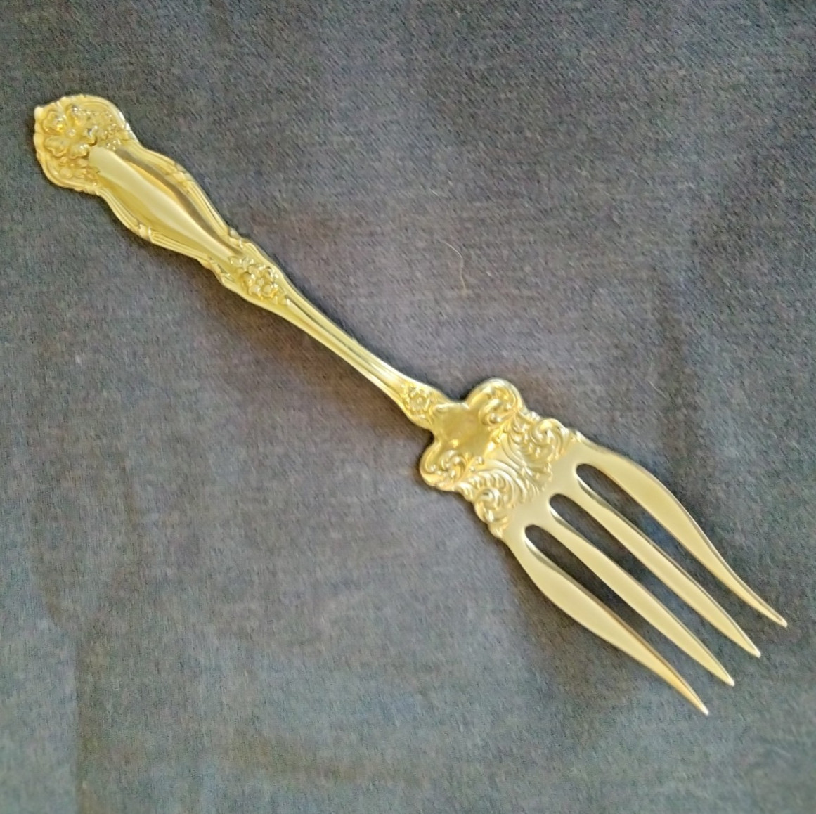 small silverplated beef serving fork ARBUTUS 1908 Wm.Rogers & Son